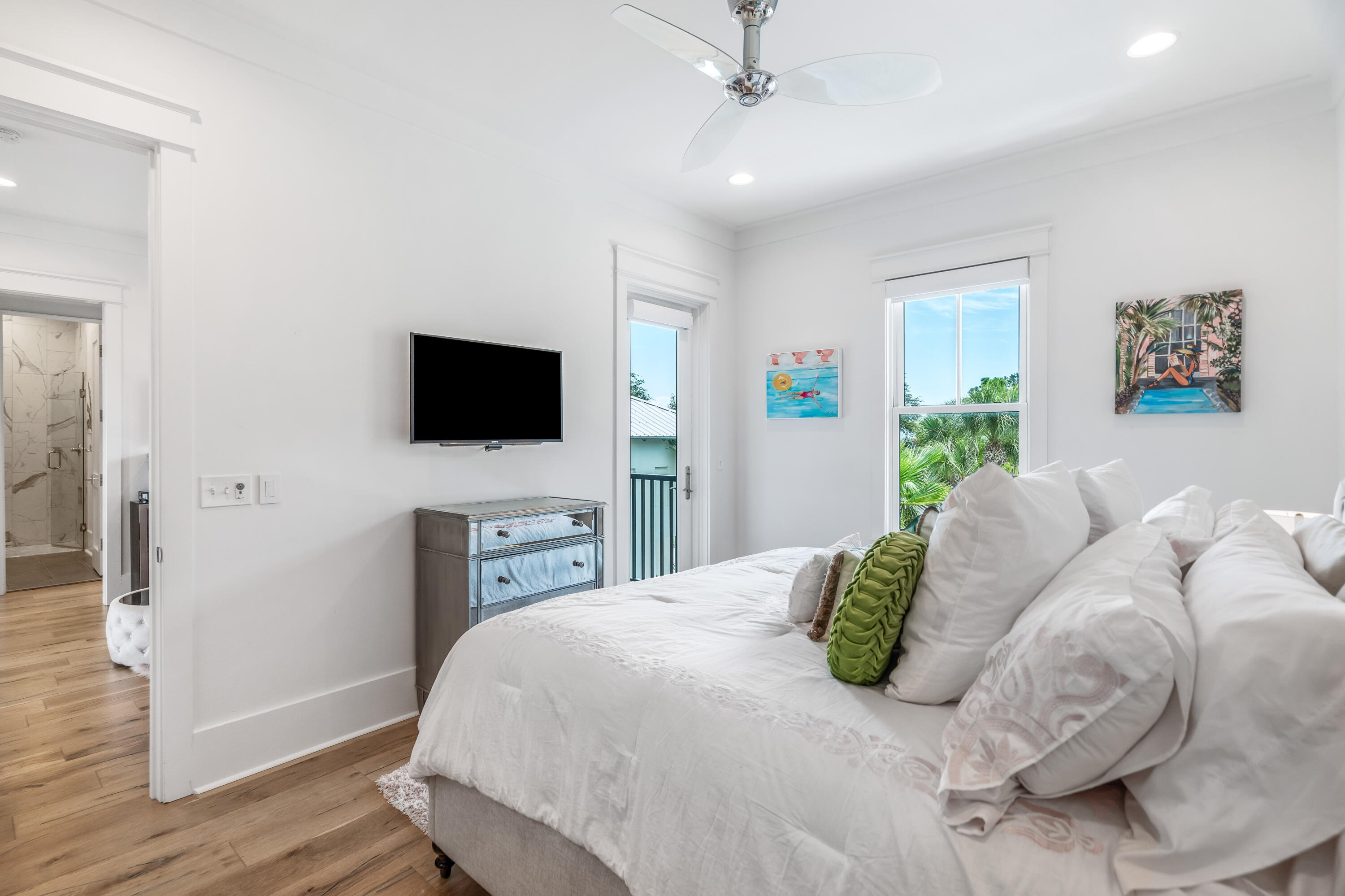 EMERALD WATERS VILLAGE - Residential