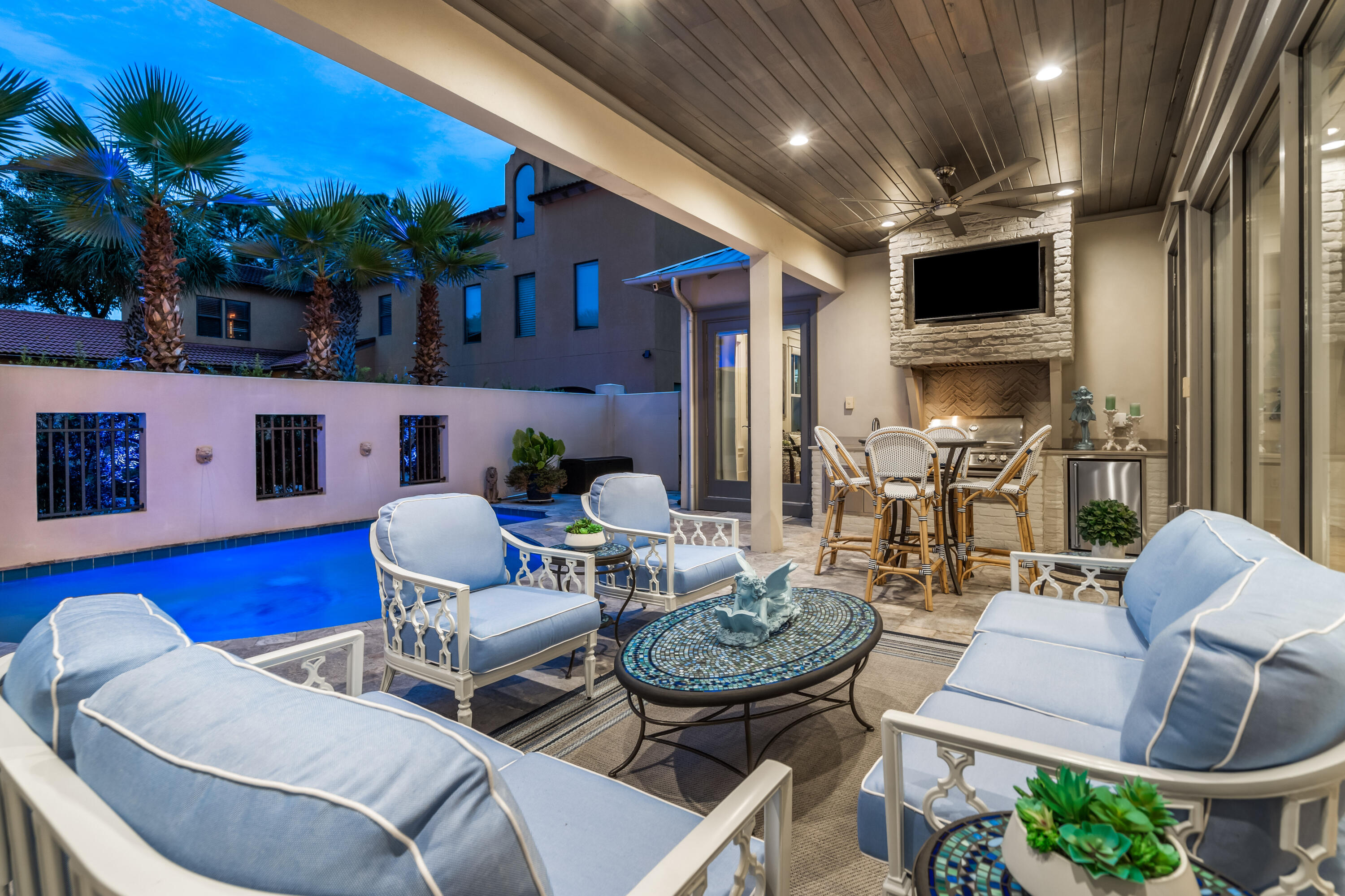 EMERALD WATERS VILLAGE - Residential