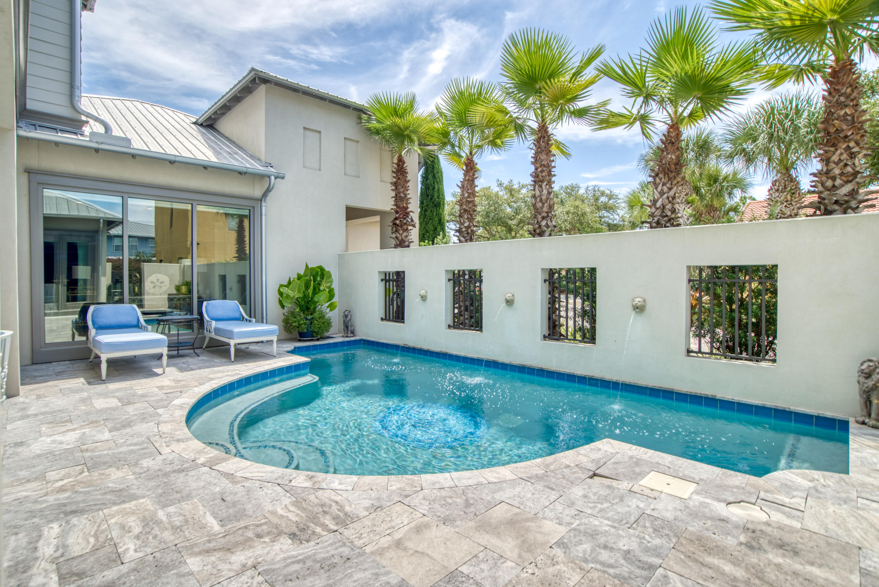 EMERALD WATERS VILLAGE - Residential