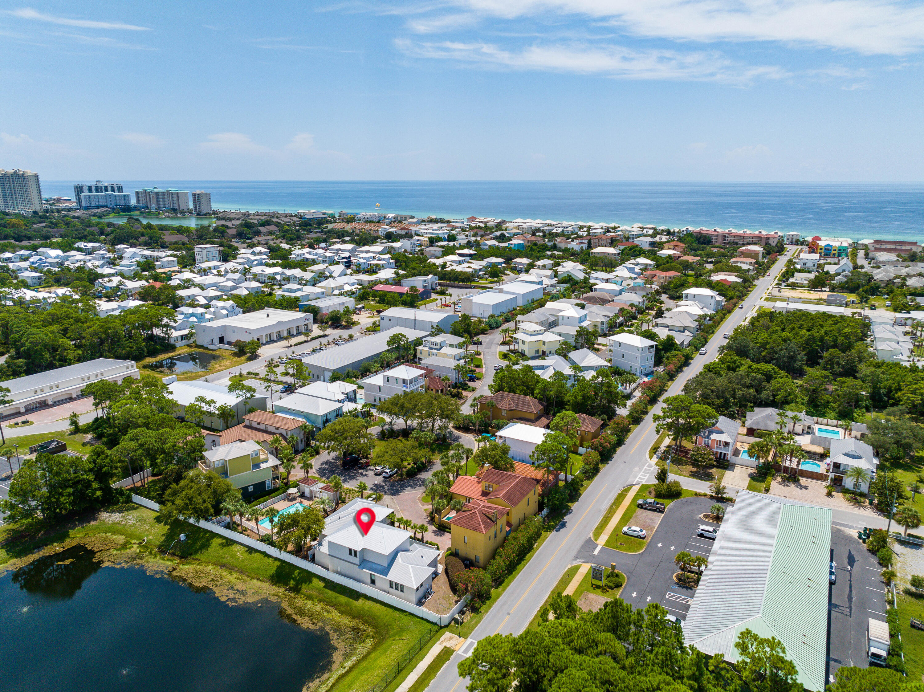 EMERALD WATERS VILLAGE - Residential