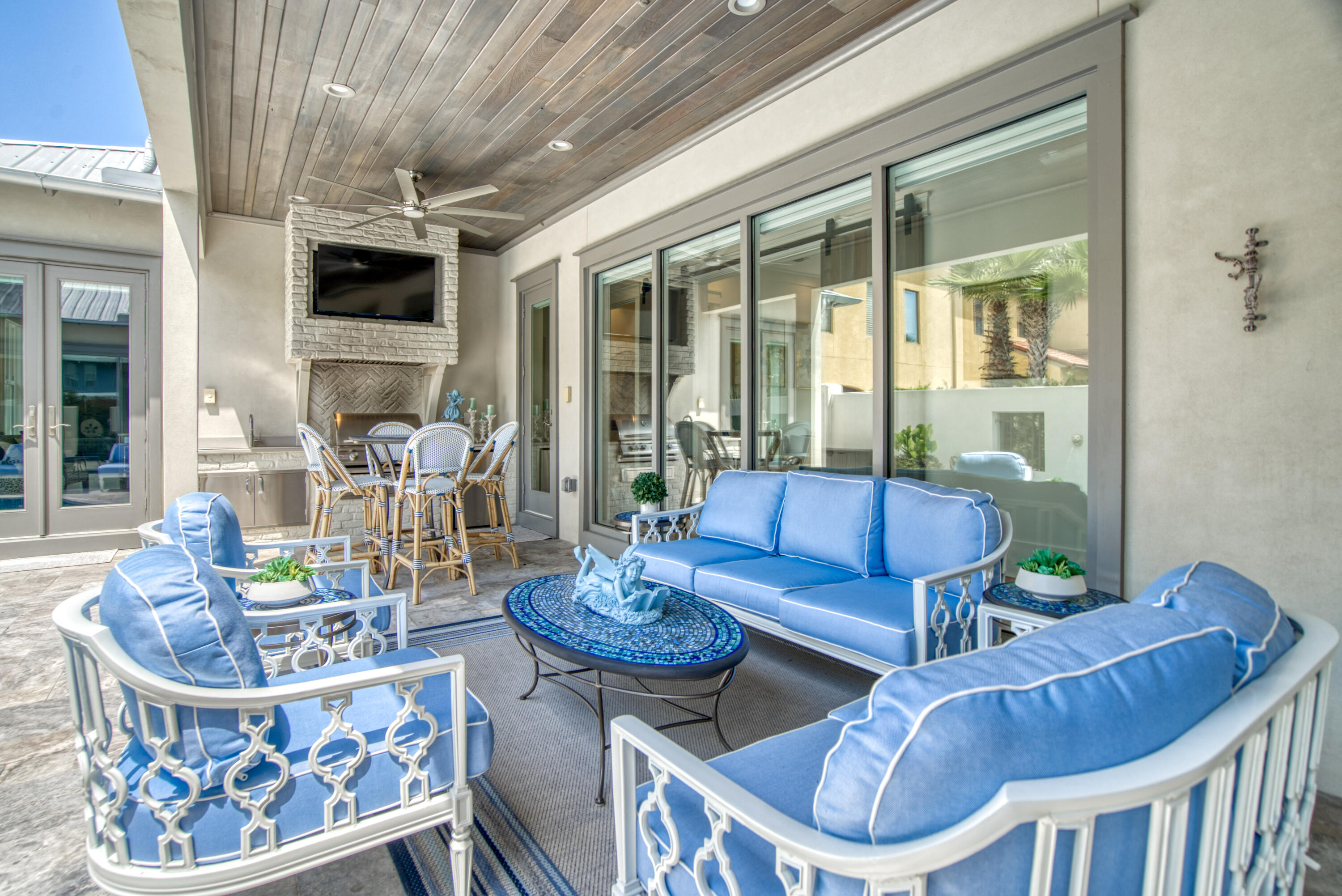EMERALD WATERS VILLAGE - Residential