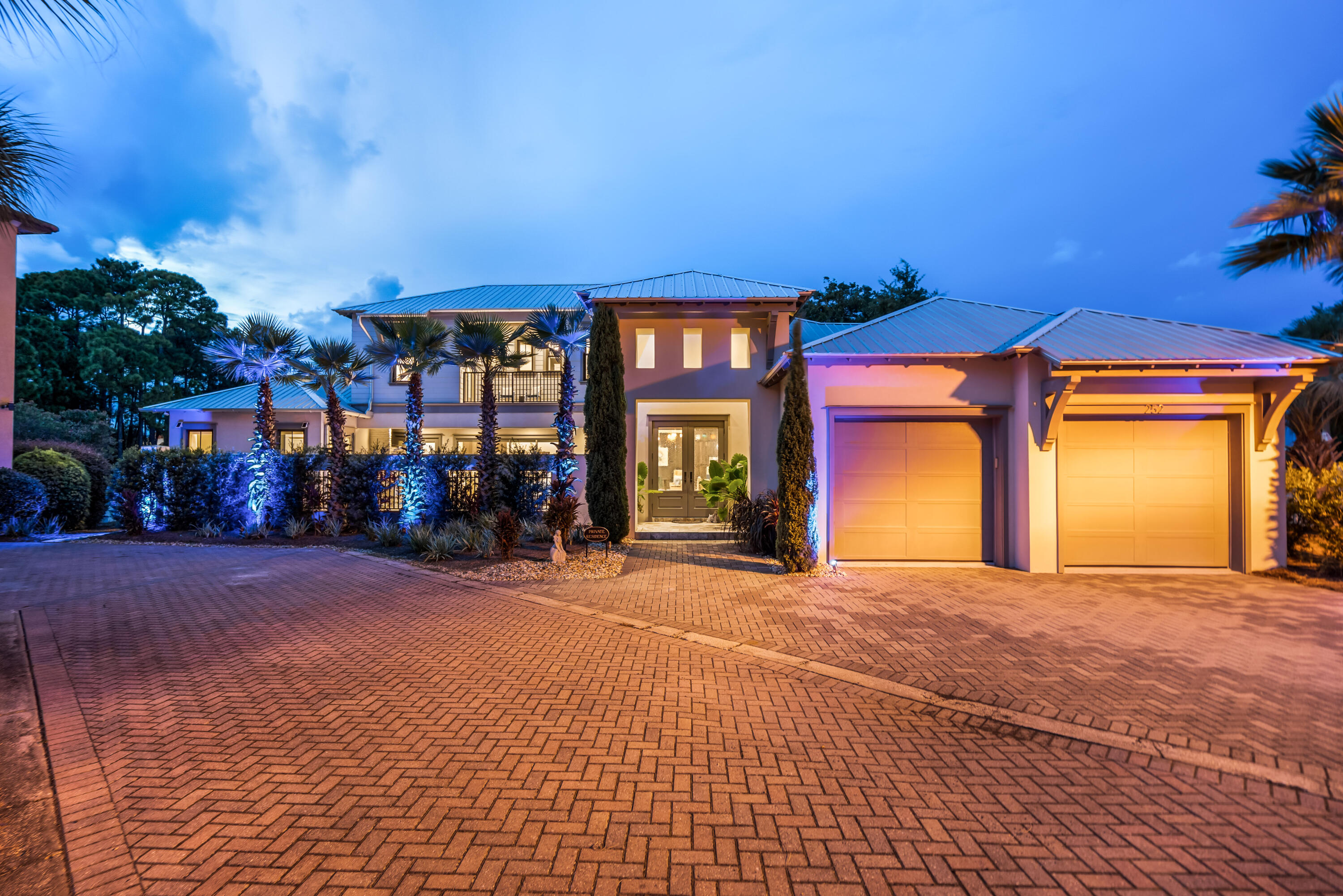 EMERALD WATERS VILLAGE - Residential