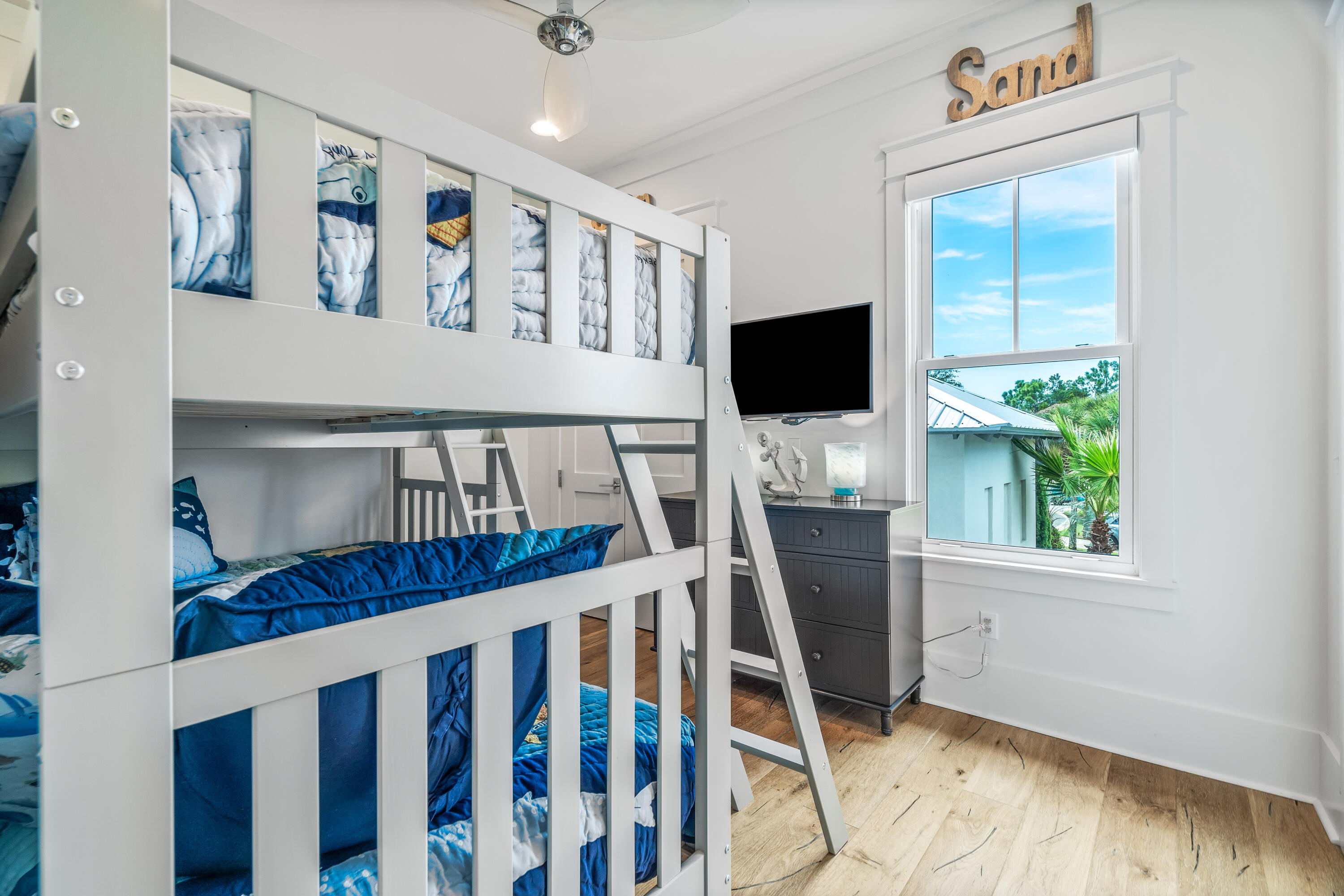 EMERALD WATERS VILLAGE - Residential