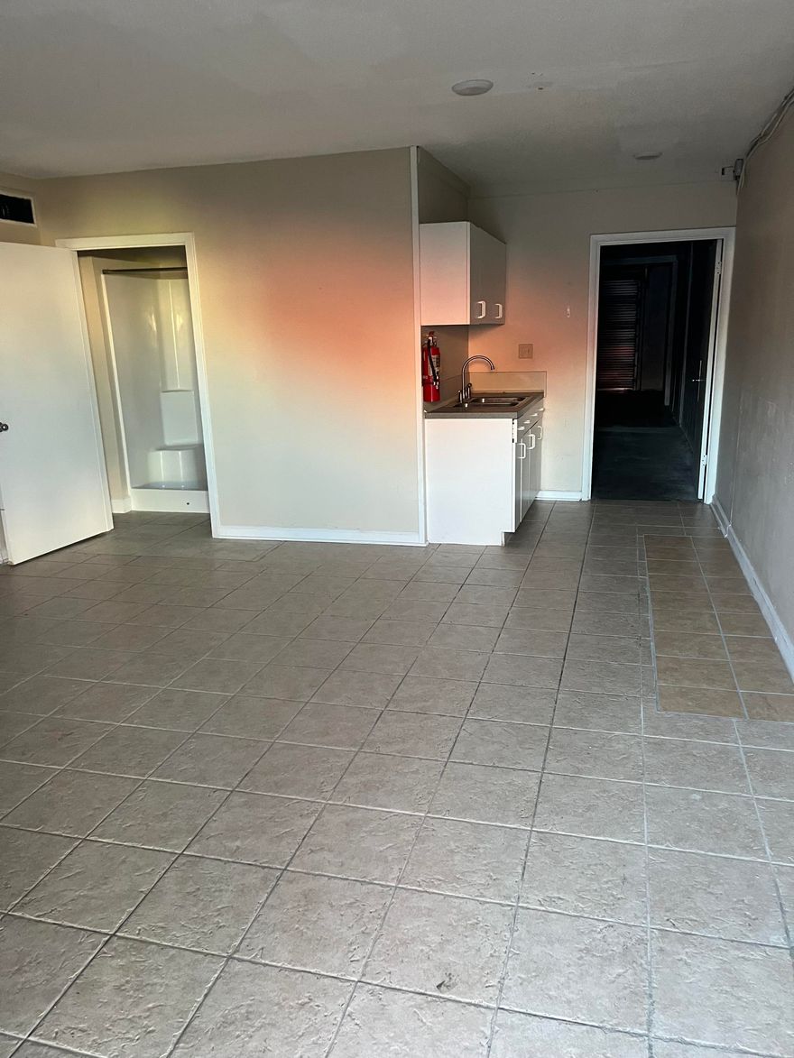 Warehouse / Commercial Space for Lease -- 1,200 Sq FtPrime Industrial Location  Functional Space  Ready for BusinessThis 1,200 sq ft warehouse/commercial unit offers a versatile space ideal for small-to-medium businesses, contractors, artisans, startups, storage users, and distribution services. The property is positioned in a convenient commercial district with easy access to major roads and transportation routes.Key Features:Approx. 1,200 sq ft of open warehouse space -- efficient for storage, fabrication, light industrial work, or inventory.Roll-up garage door for effortless loading/unloading of equipment and goods.High ceilings to maximize vertical storage and operational flexibility.Concrete floors built for durability and heavy-duty use.Offi