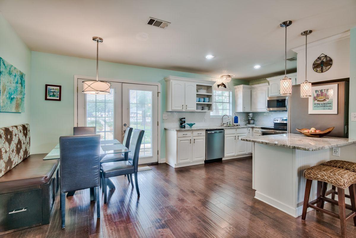 CALHOUN S/D TO DESTIN - Residential