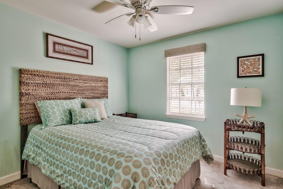 CALHOUN S/D TO DESTIN - Residential