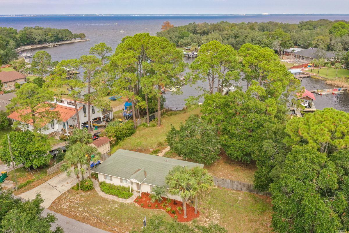 CALHOUN S/D TO DESTIN - Residential