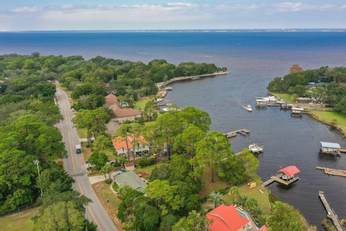 CALHOUN S/D TO DESTIN - Residential