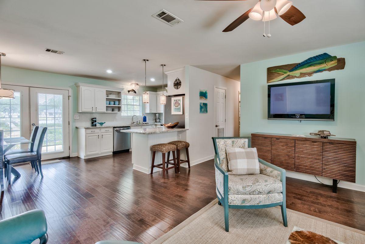 CALHOUN S/D TO DESTIN - Residential