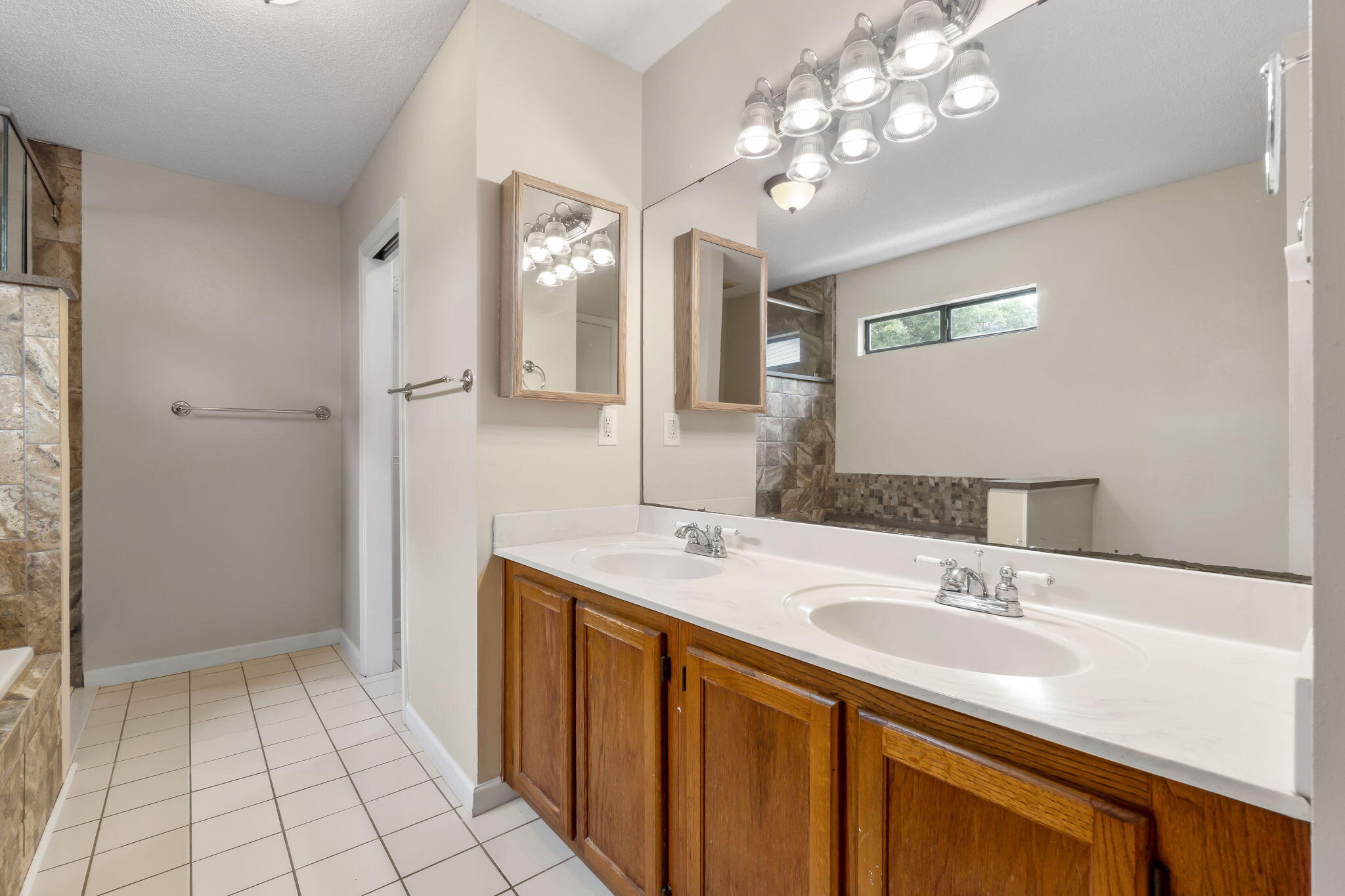 GLENOAKS S/D - Residential