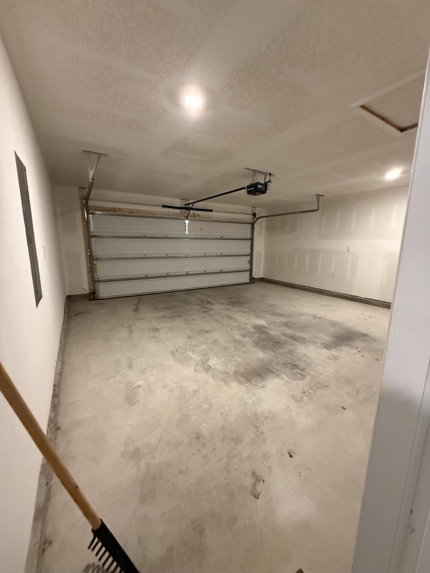 Redstone Commons - Residential Lease