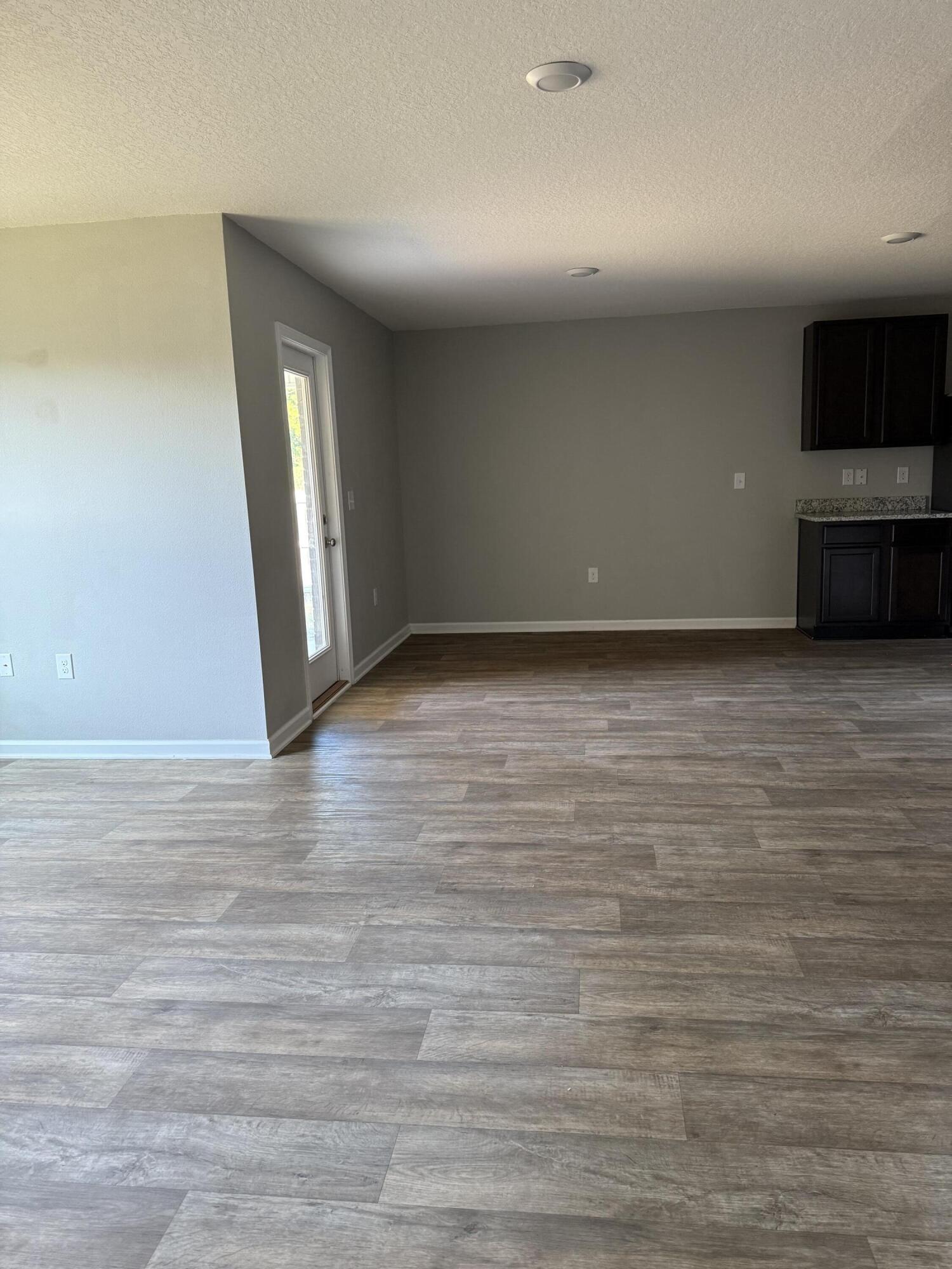 Redstone Commons - Residential Lease