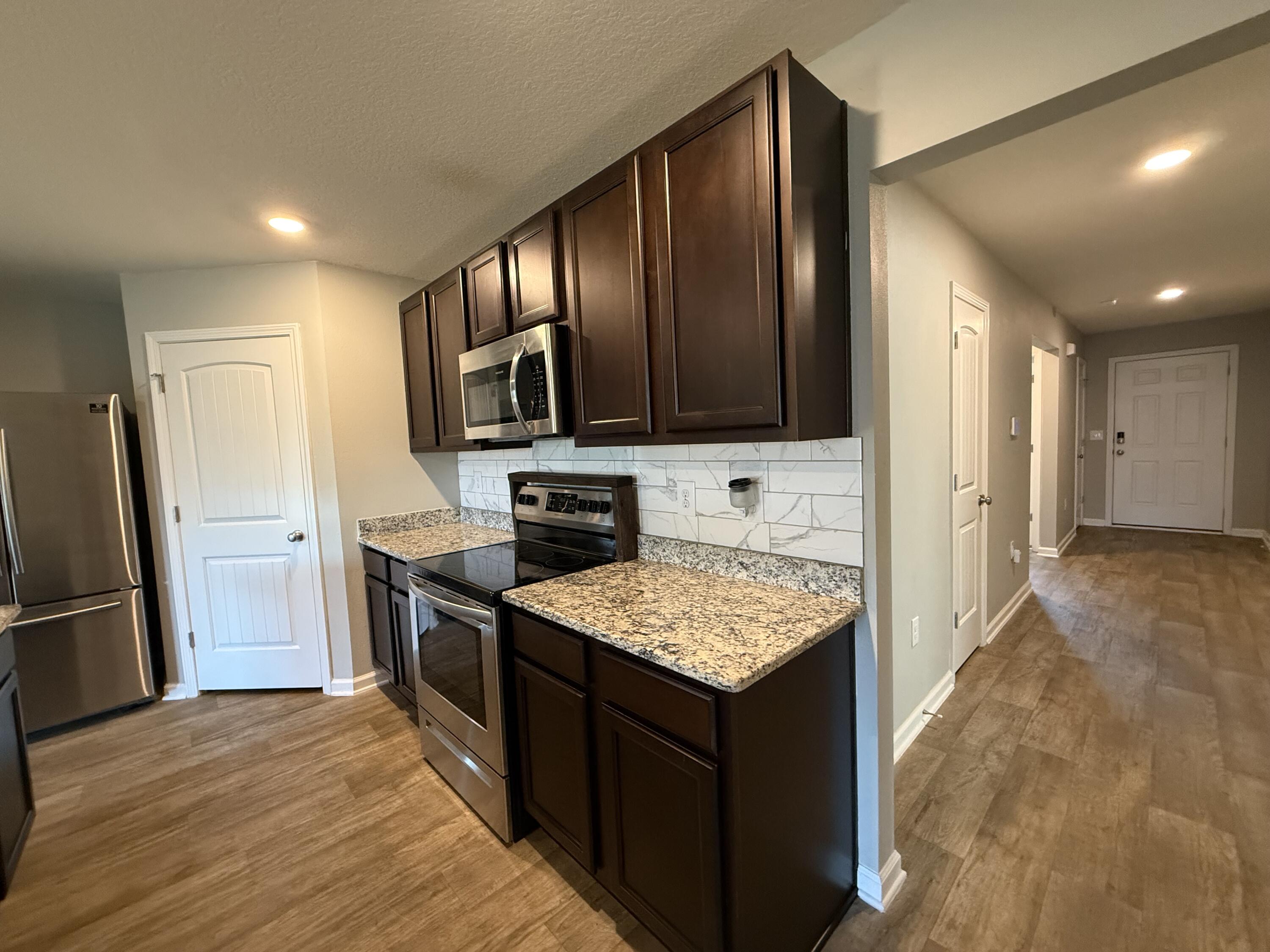 Redstone Commons - Residential Lease