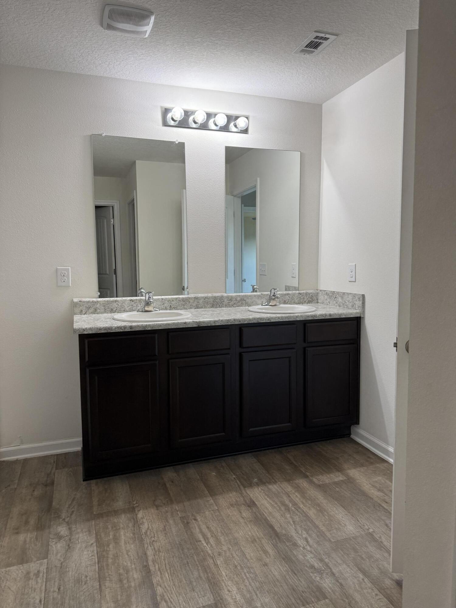 Redstone Commons - Residential Lease