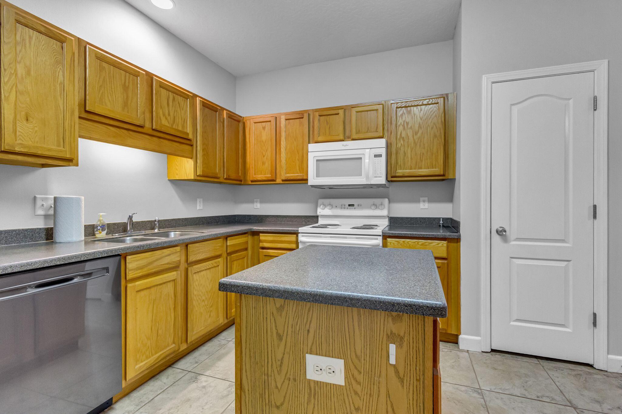 WALTON PARK - Residential