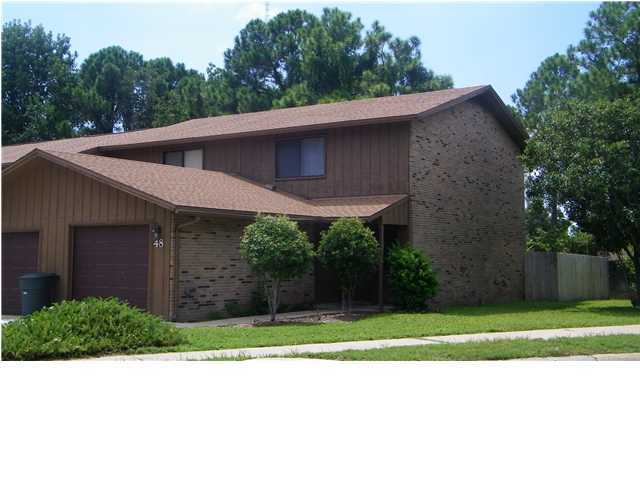 BAYWOOD T/H - Residential Lease