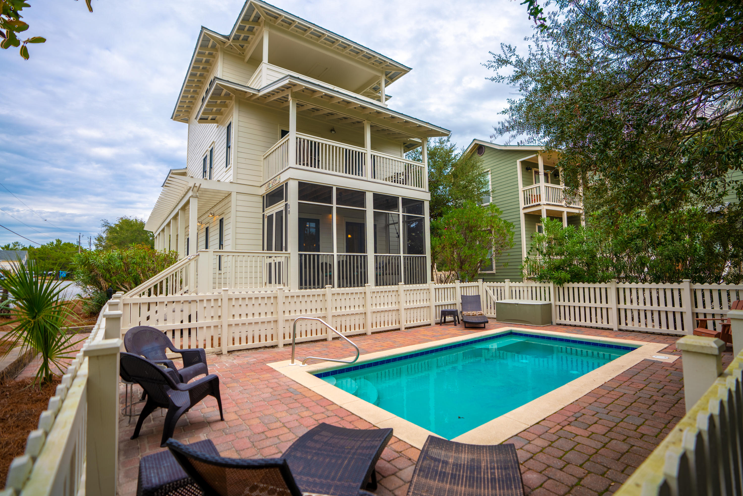 EASTERN LAKE S/D - Residential