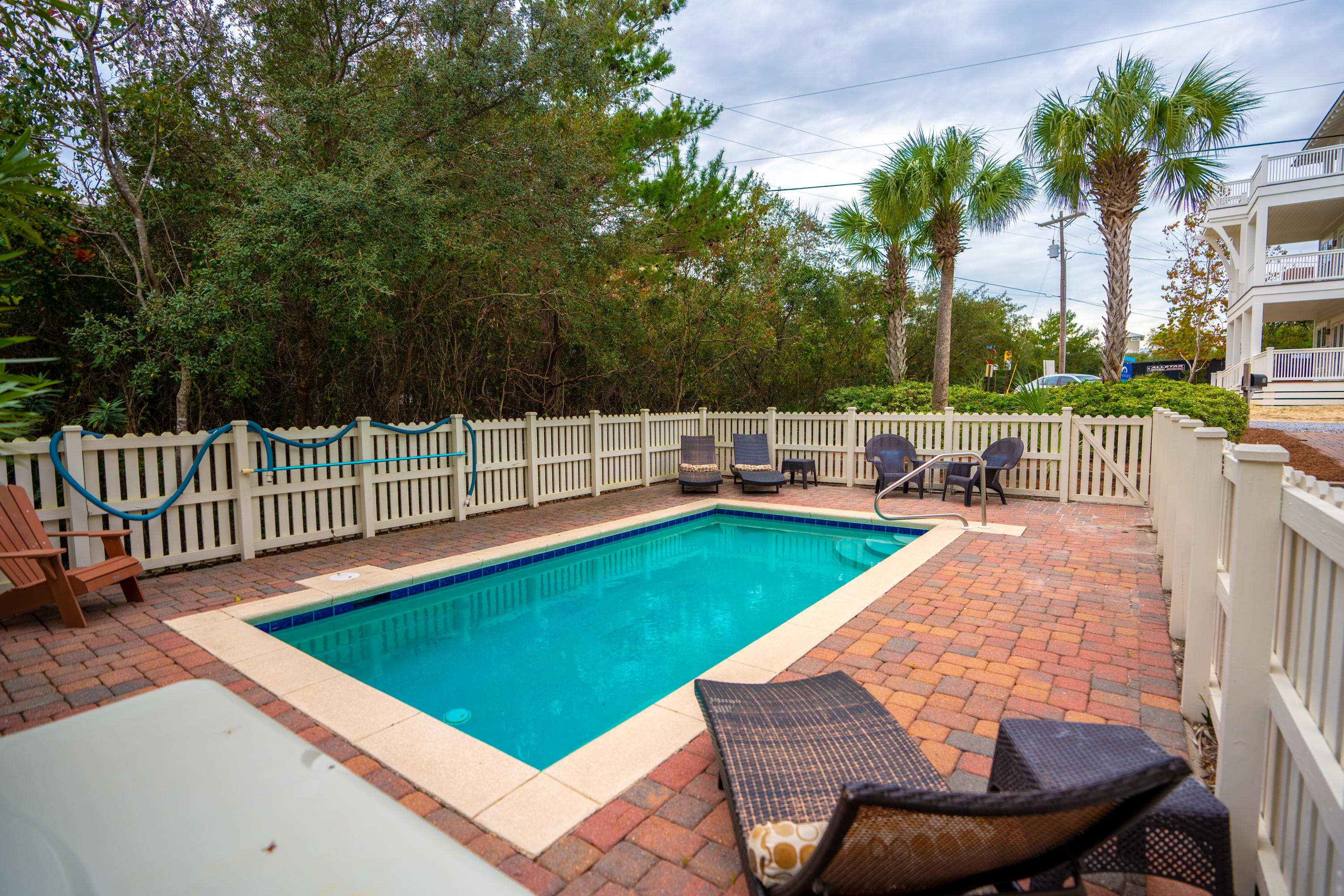 EASTERN LAKE S/D - Residential