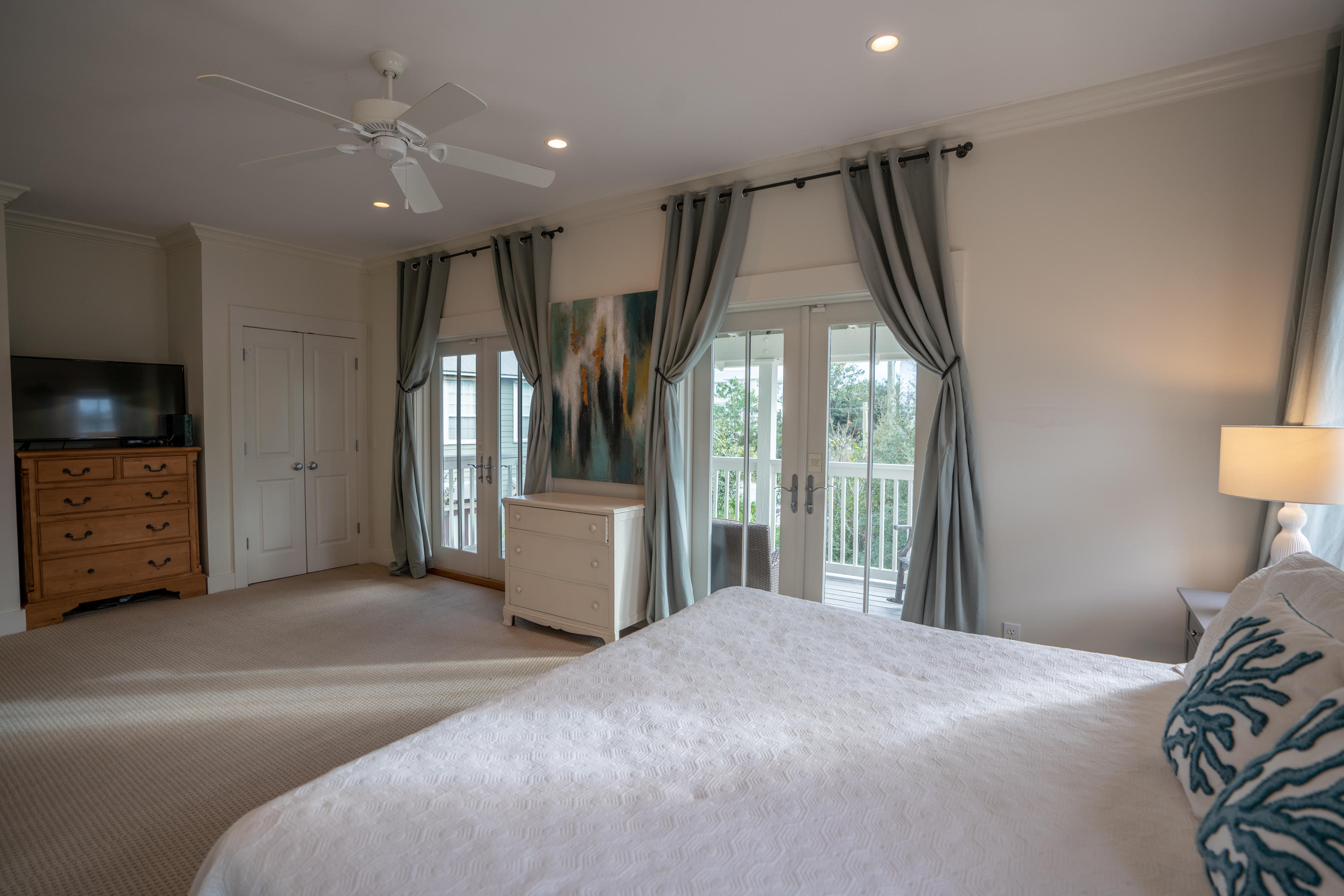 EASTERN LAKE S/D - Residential