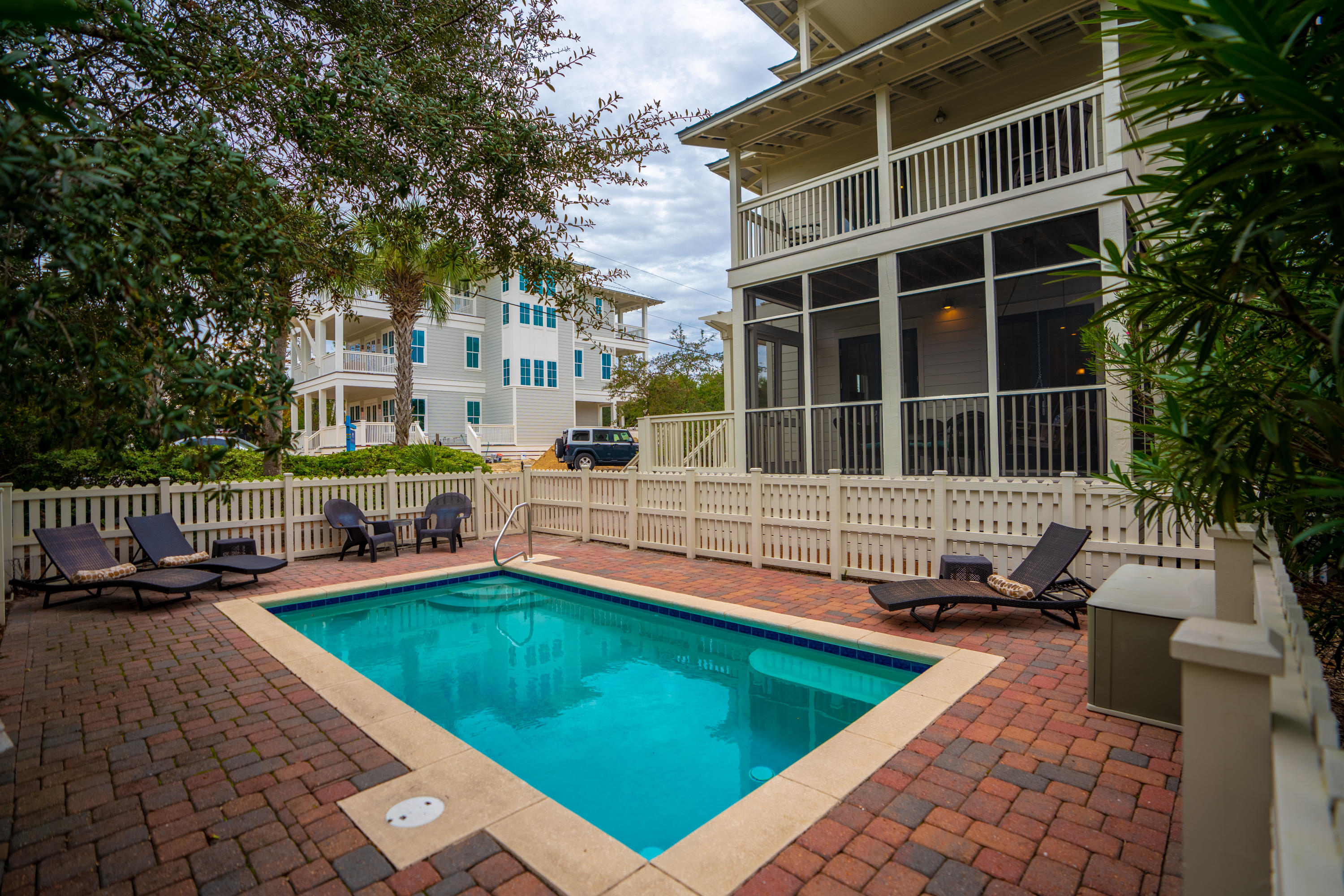 EASTERN LAKE S/D - Residential