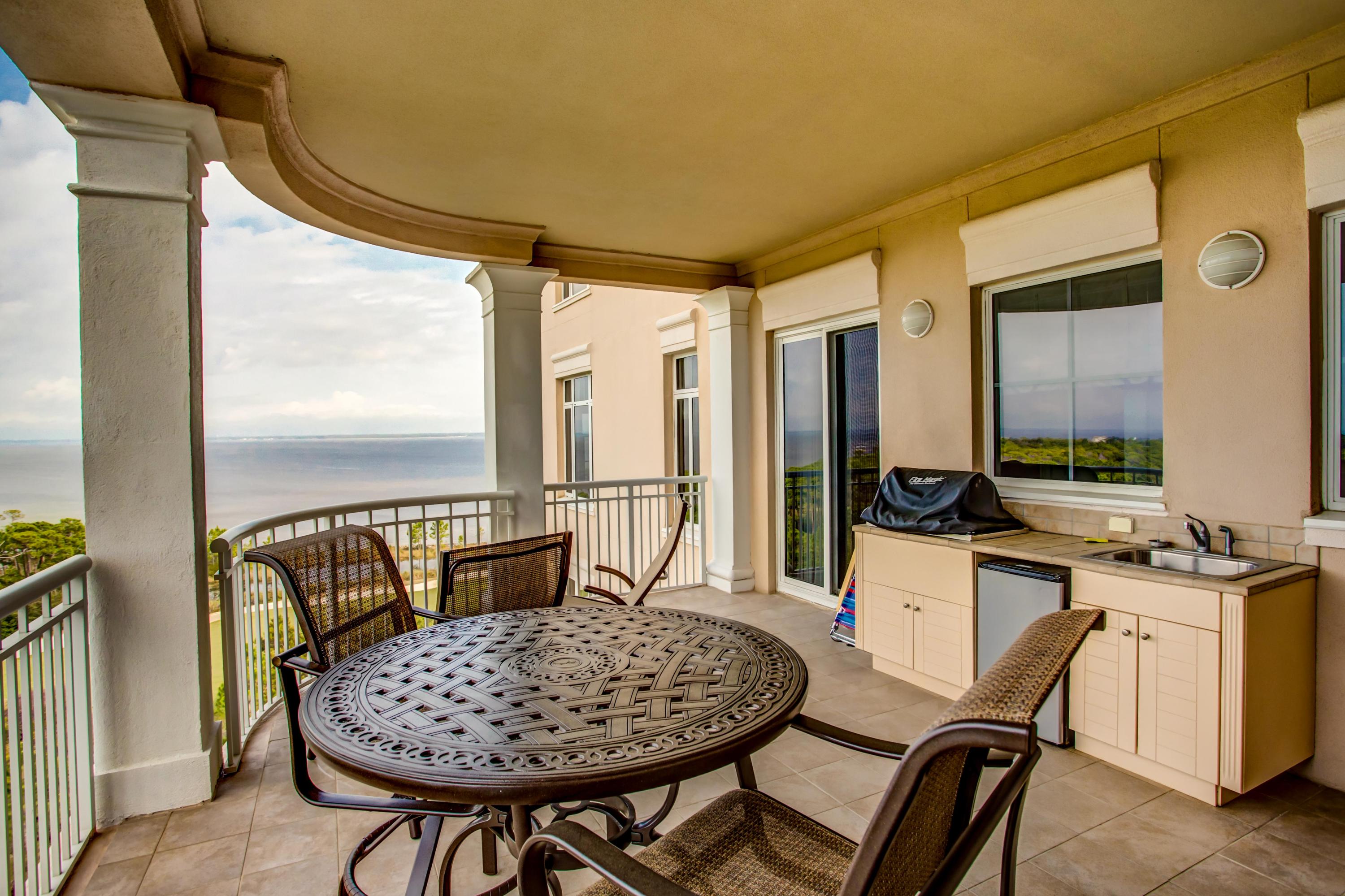 ONE WATER PLACE - Residential