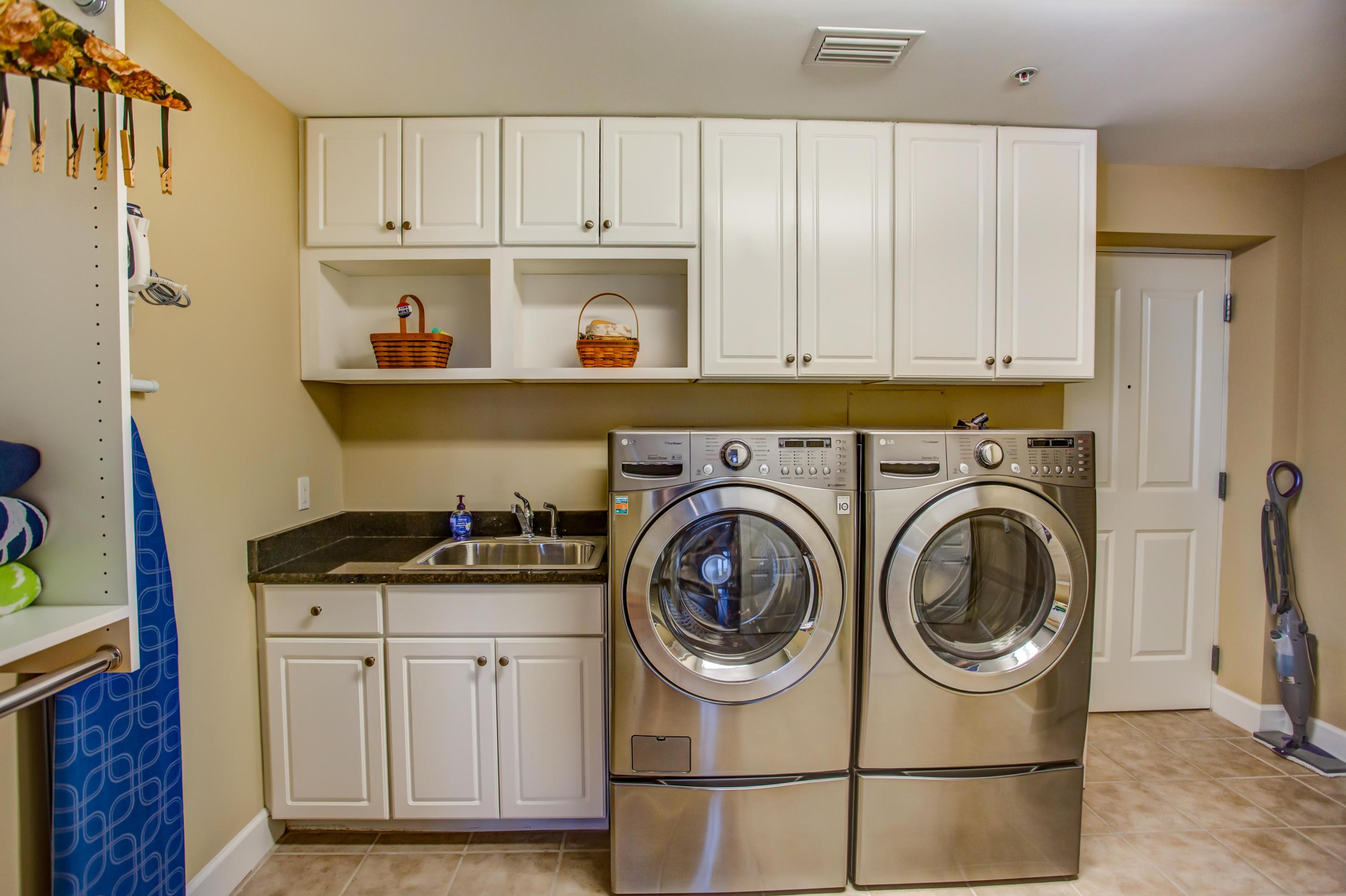 ONE WATER PLACE - Residential