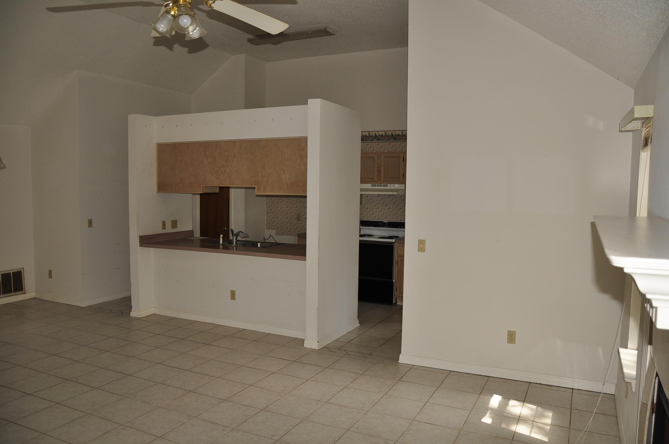 LAKE CHARLESTON - Residential