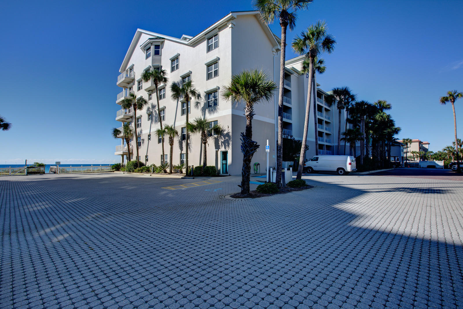 CRYSTAL DUNES - Residential