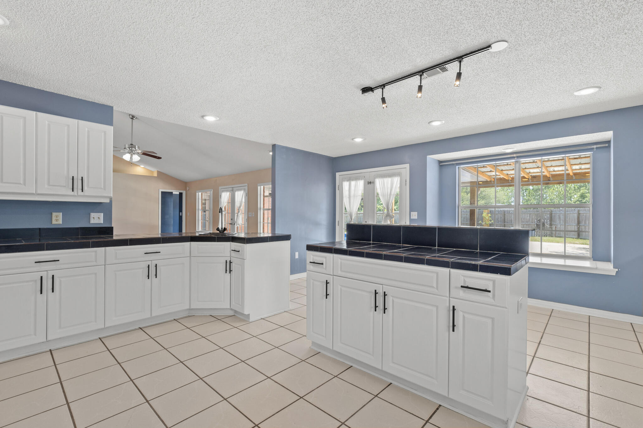 STEEPLECHASE PH 3 - Residential Lease