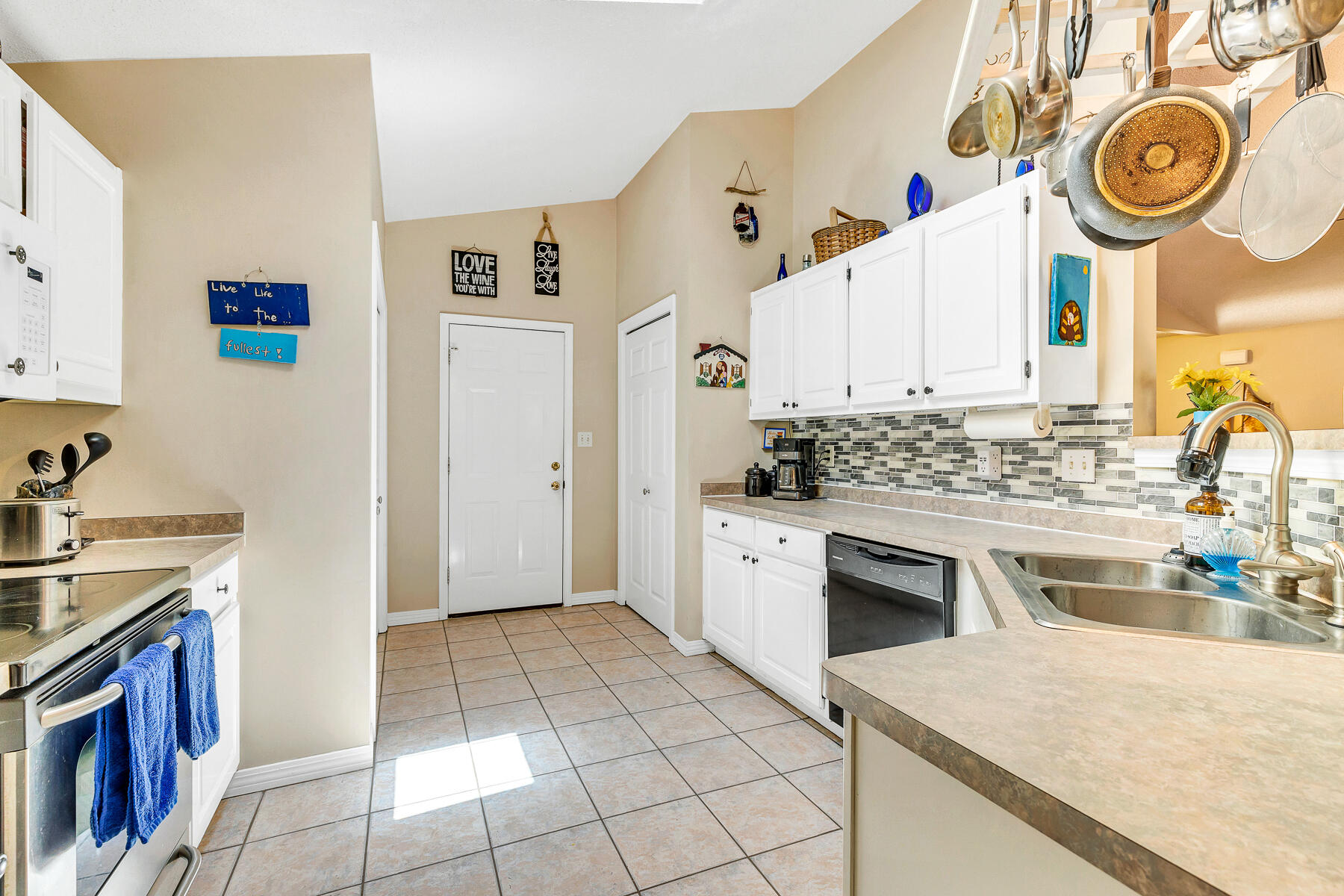 MACK BAYOU ESTATES - Residential