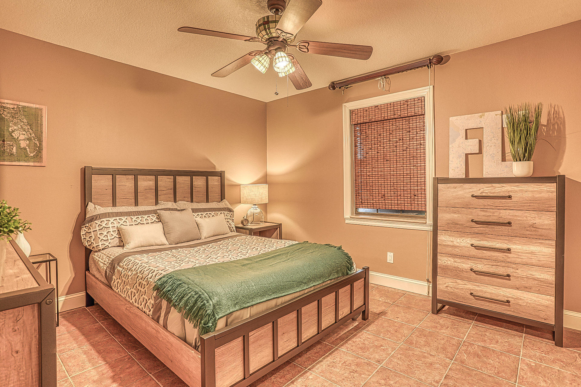 LAKESIDE VILLAGE - Residential