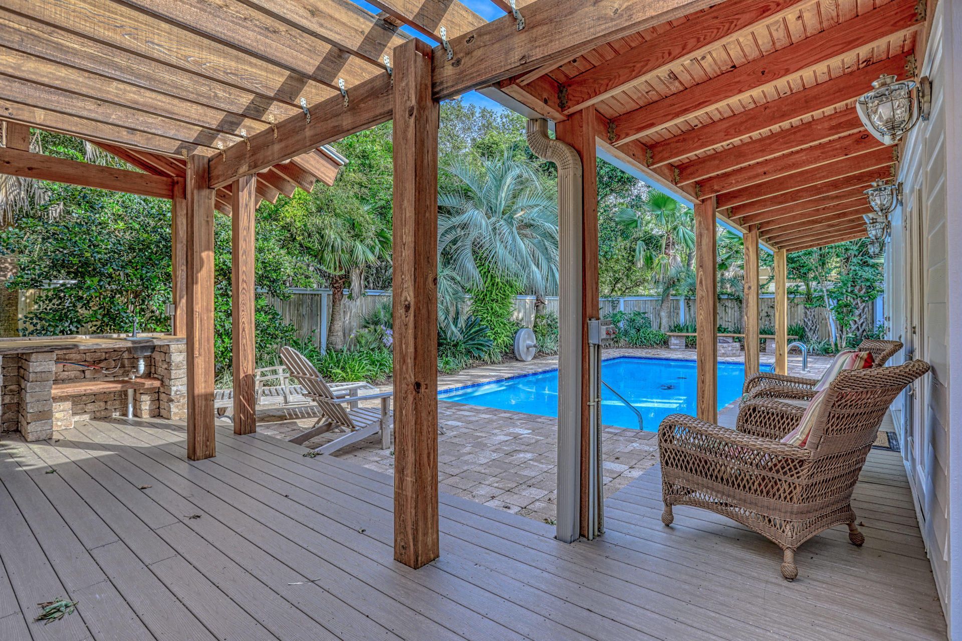 LAKESIDE VILLAGE - Residential