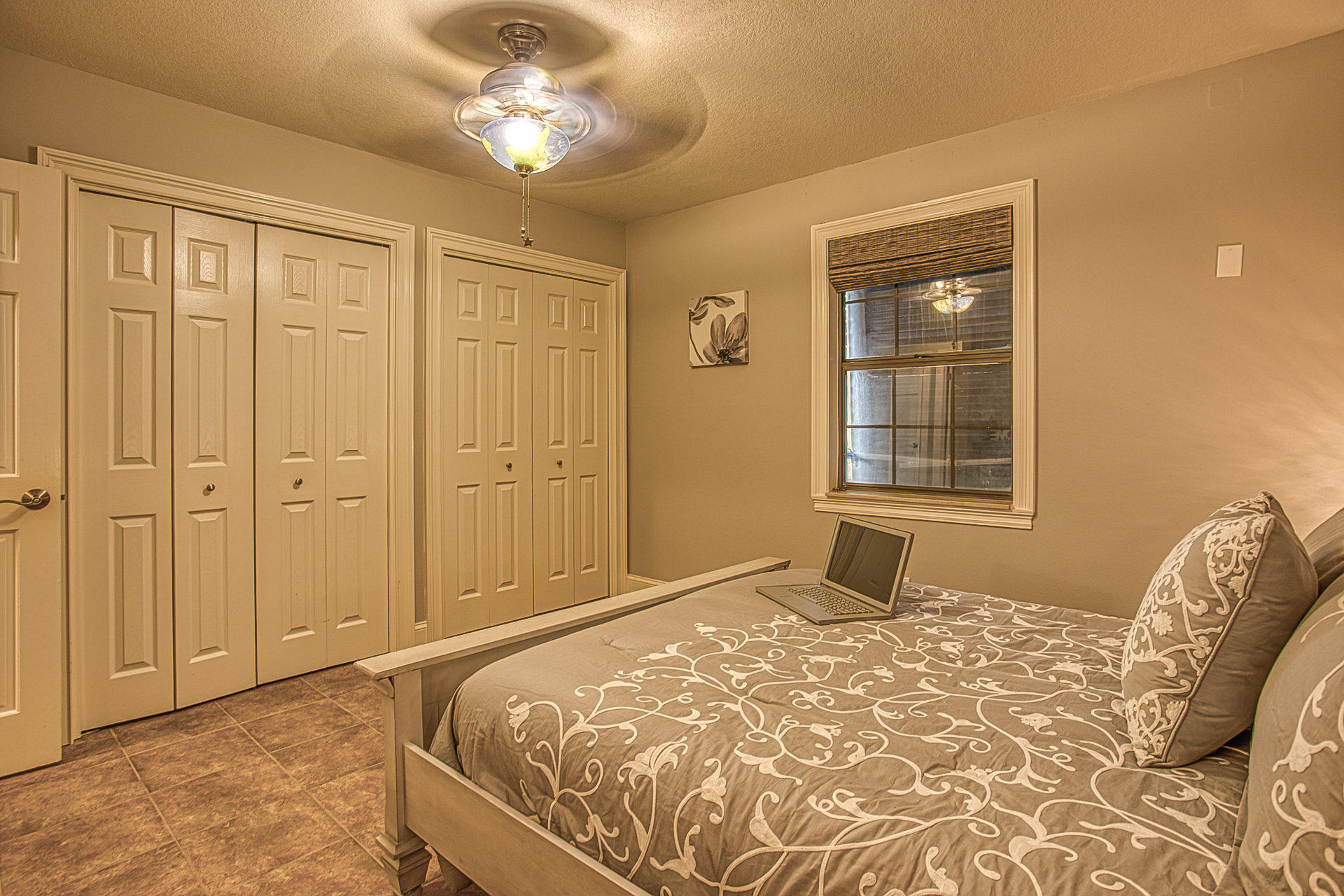 LAKESIDE VILLAGE - Residential