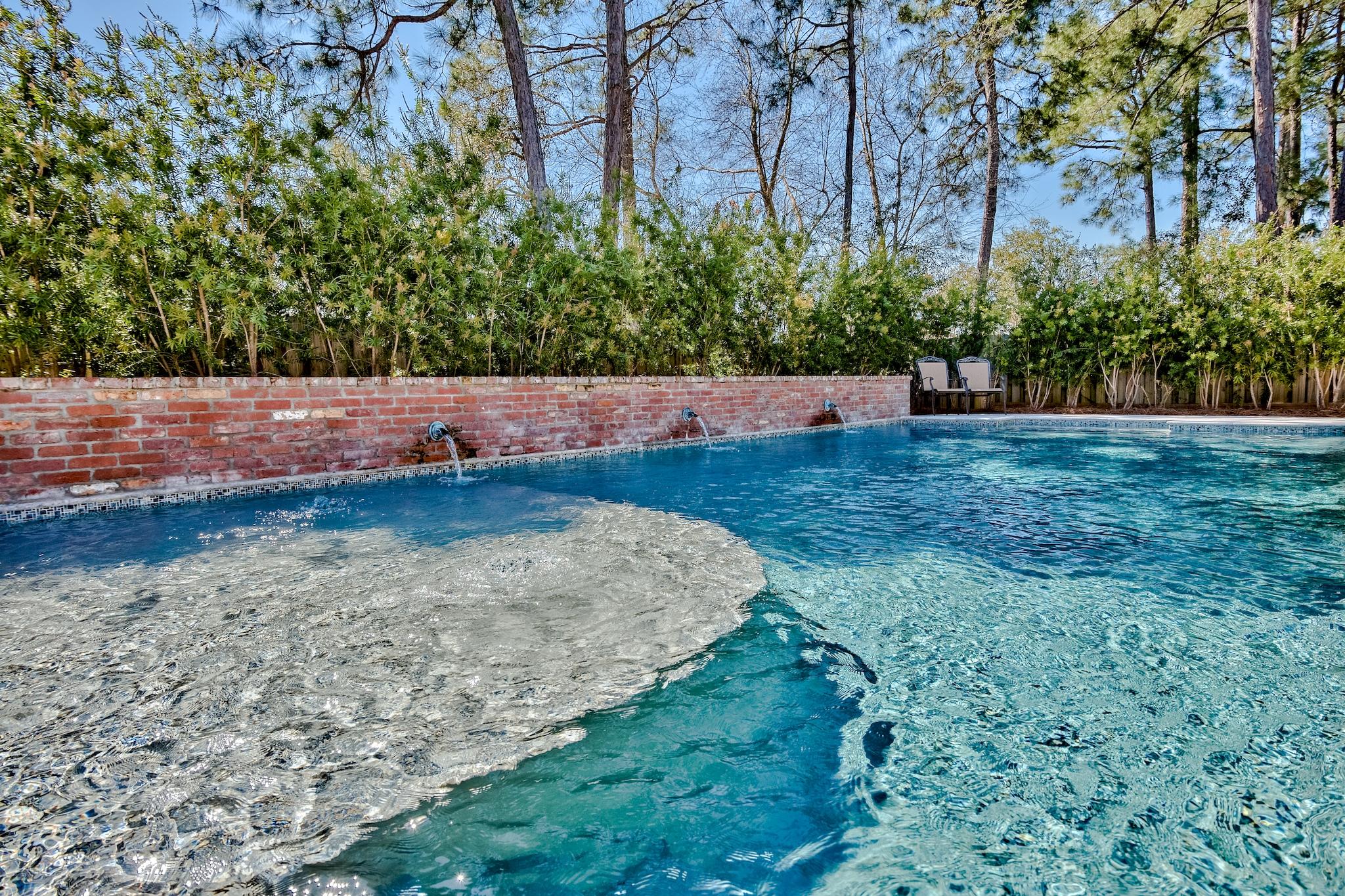 WINDSOR FOREST - Residential