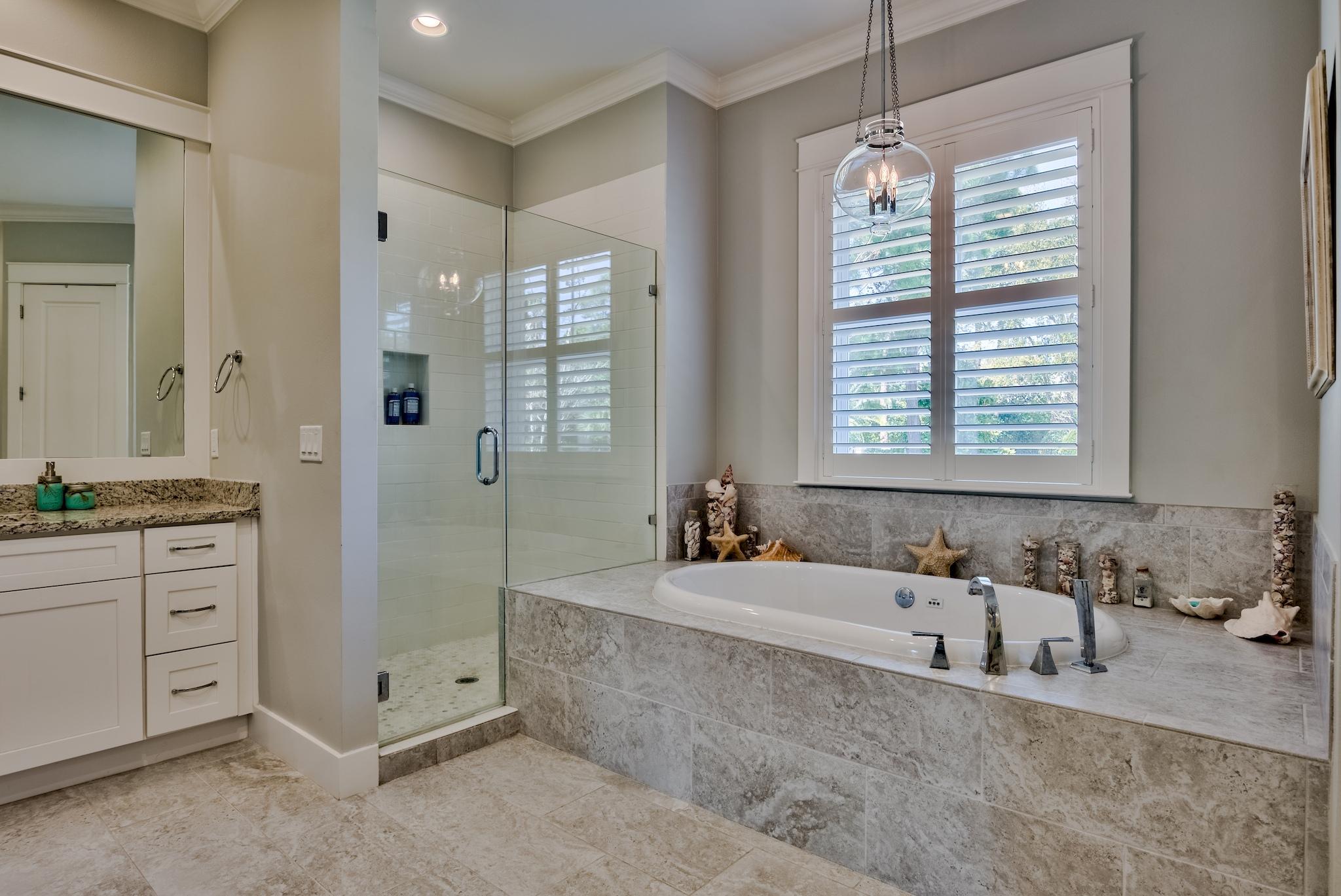 WINDSOR FOREST - Residential