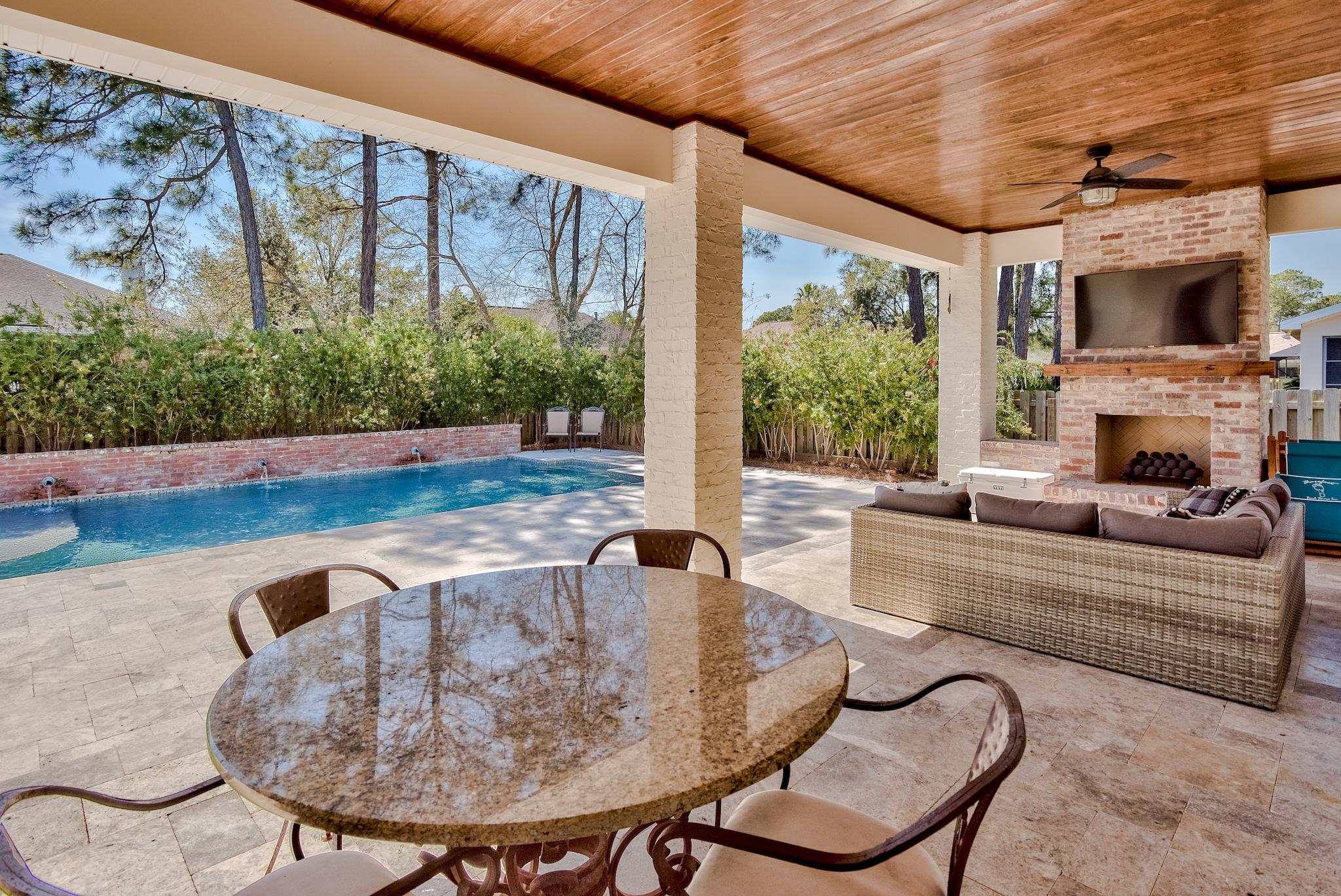 WINDSOR FOREST - Residential