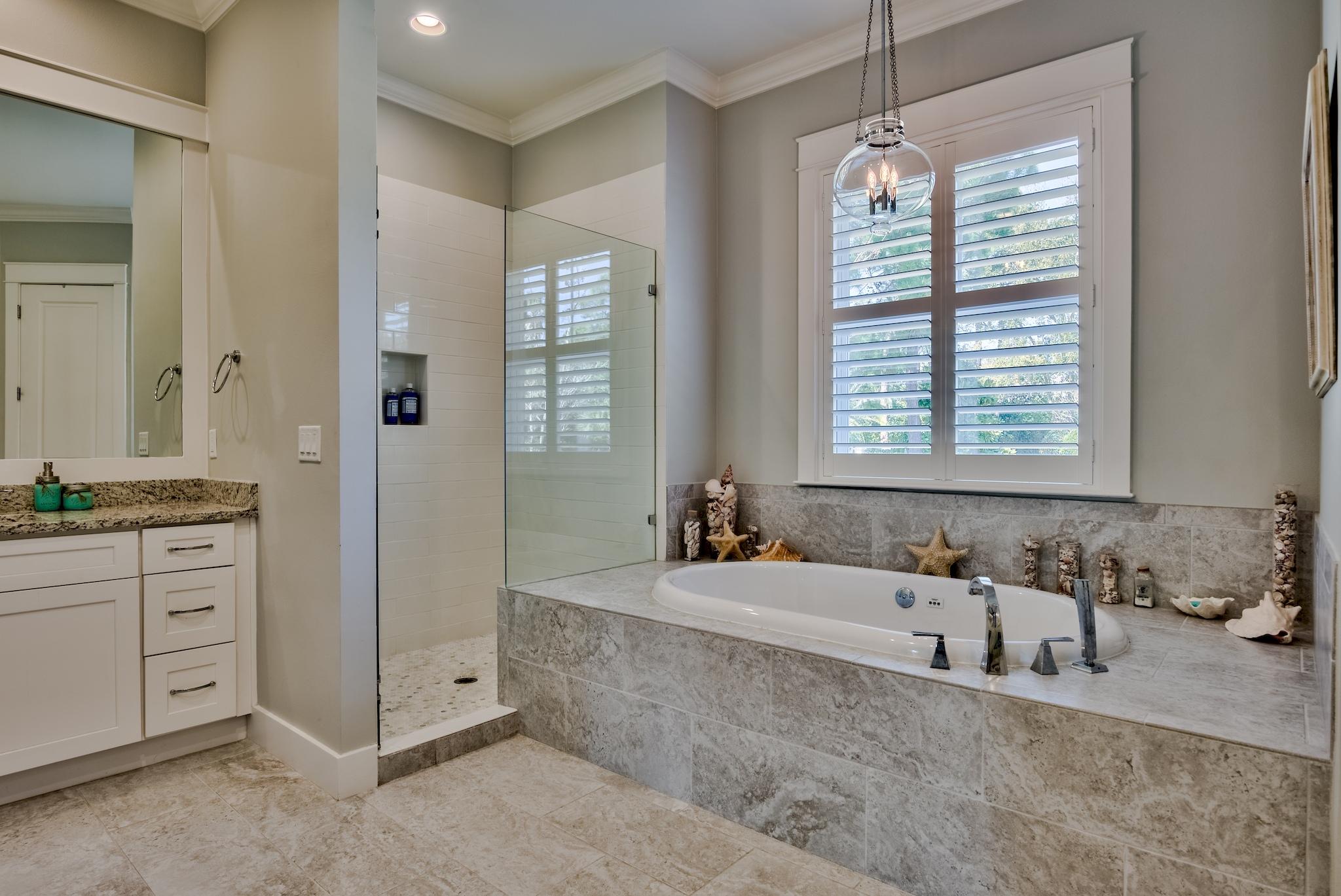 WINDSOR FOREST - Residential