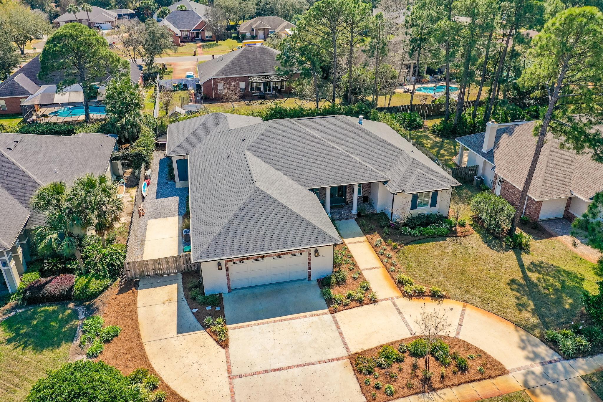 WINDSOR FOREST - Residential