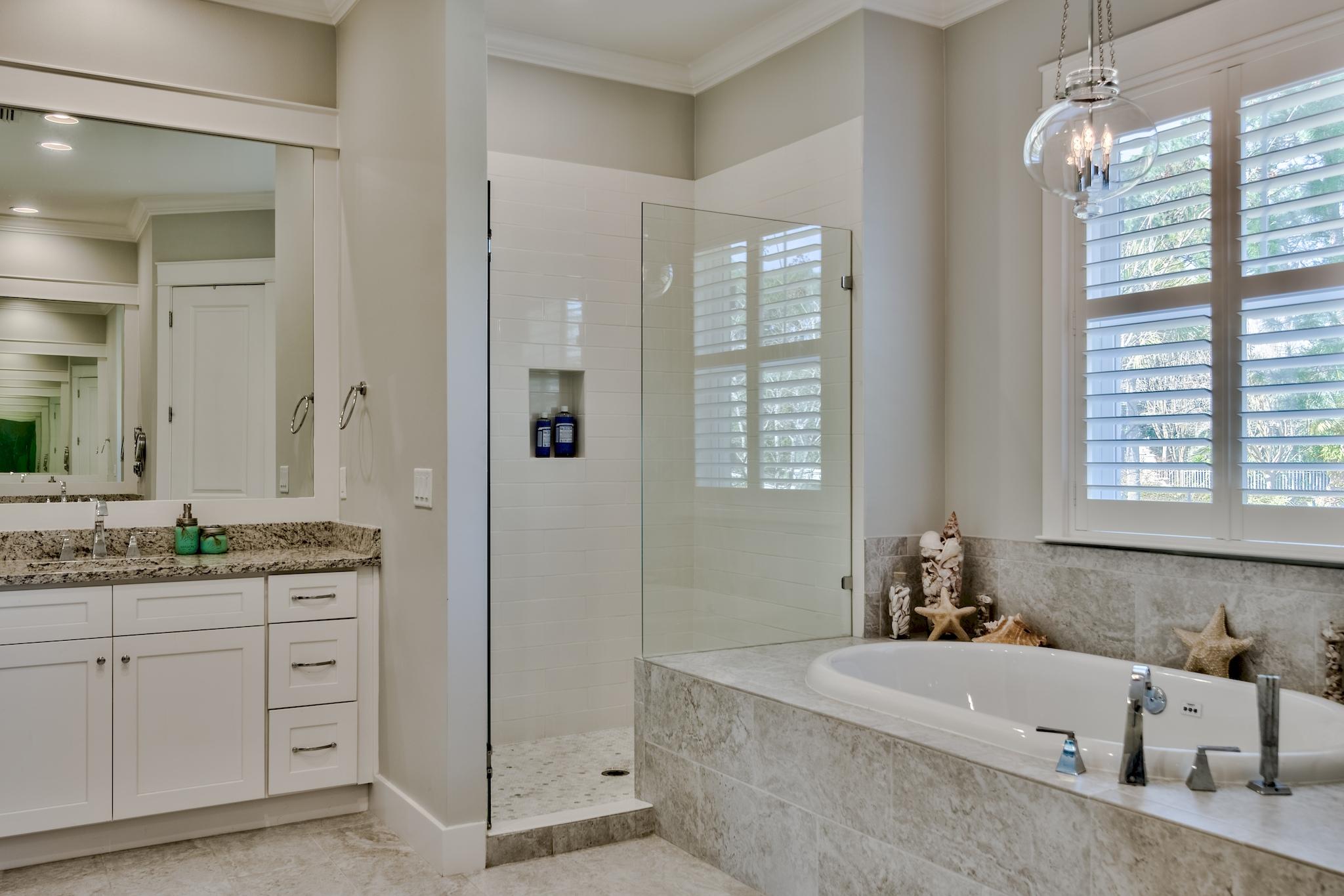 WINDSOR FOREST - Residential