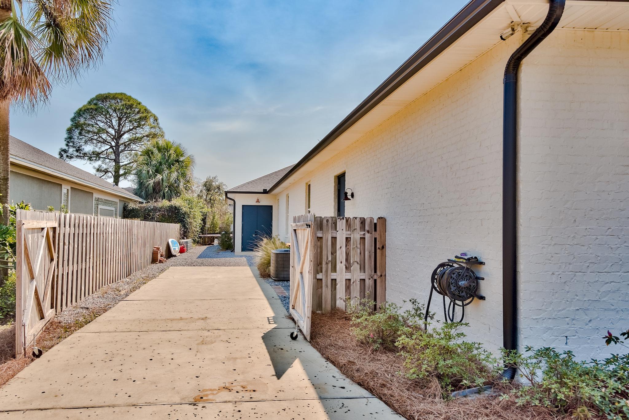 WINDSOR FOREST - Residential