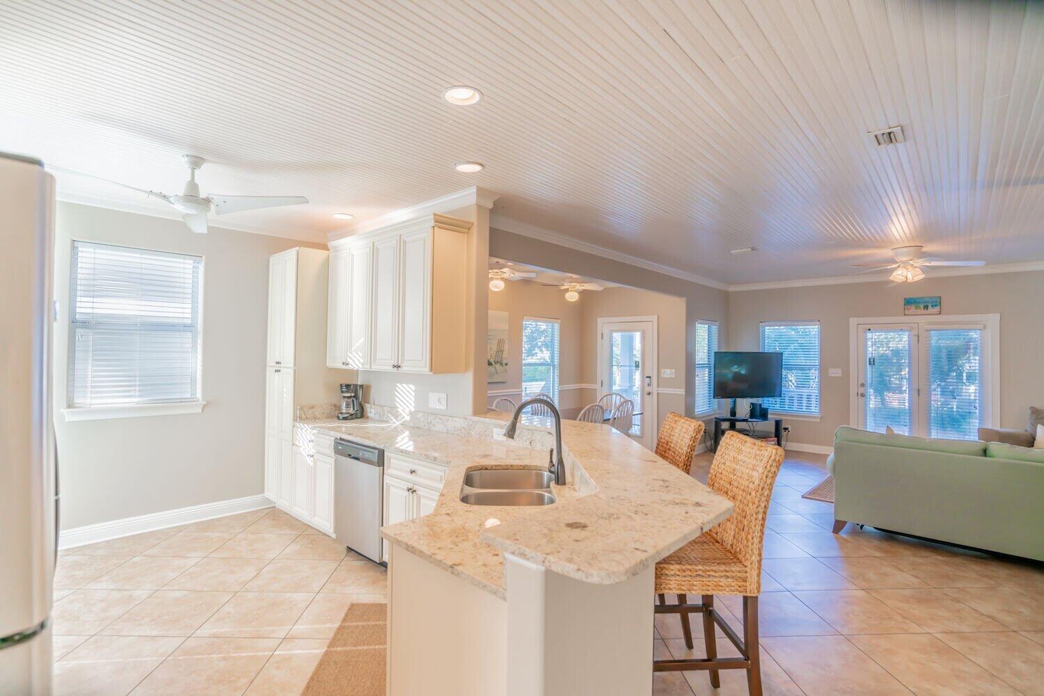 SUNRISE BEACH - Residential