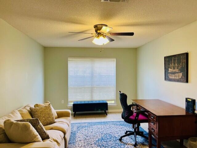 HAMPTON RIDGE ESTATES - Residential Lease