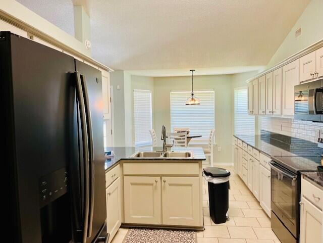 HAMPTON RIDGE ESTATES - Residential Lease
