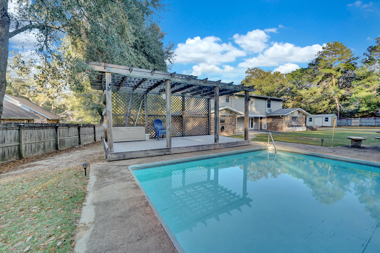 ROCKY BAYOU ESTATES 03 - Residential