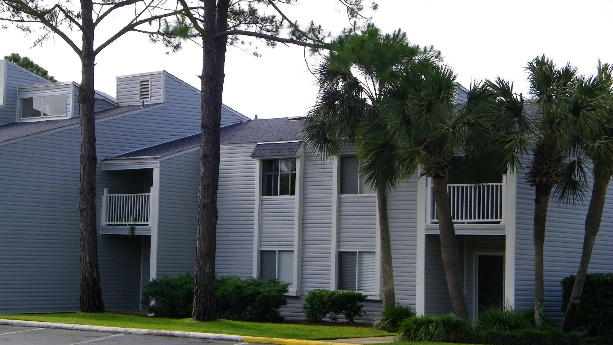 FINISTERRA CONDO - Residential Lease