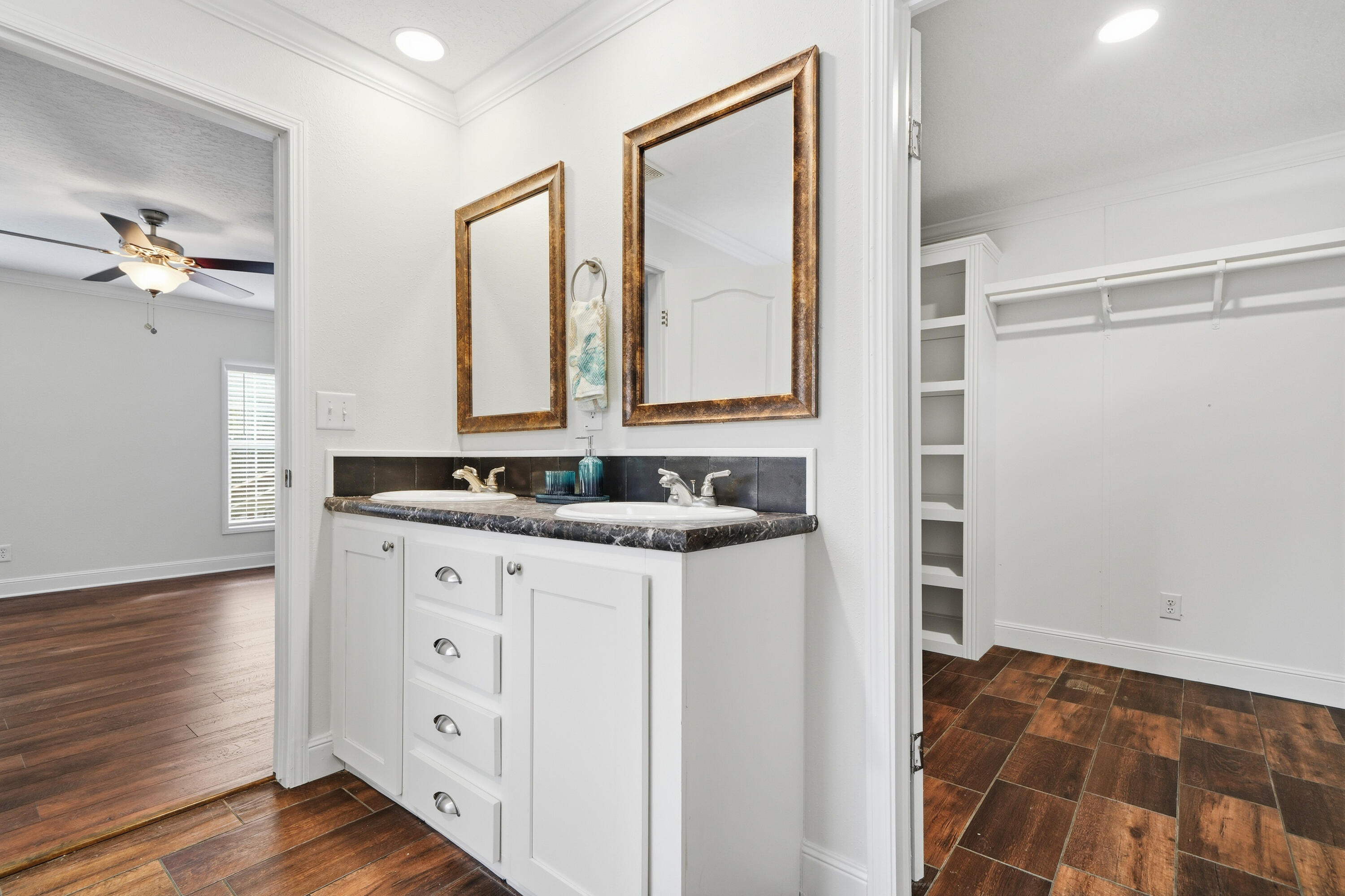 FREEPORT TOWN OF - Residential