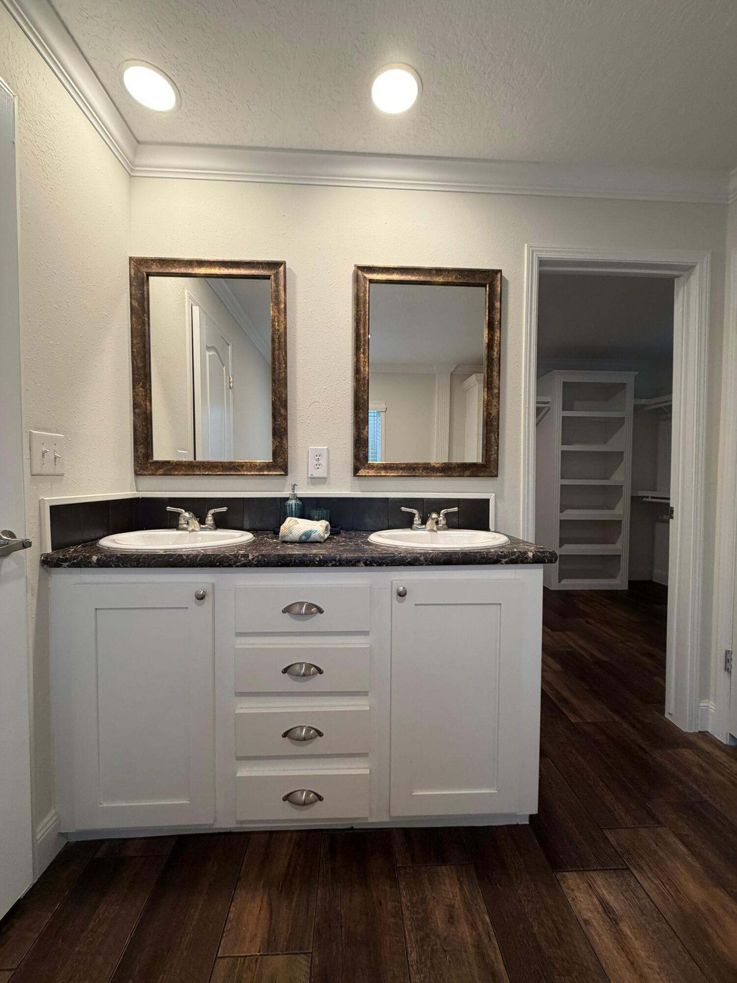 FREEPORT TOWN OF - Residential