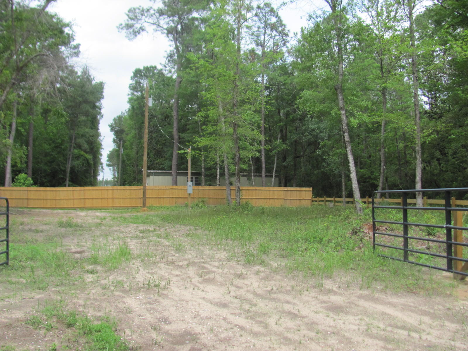 SMOKEHOUSE LAKE ESTATES UNREC - Land