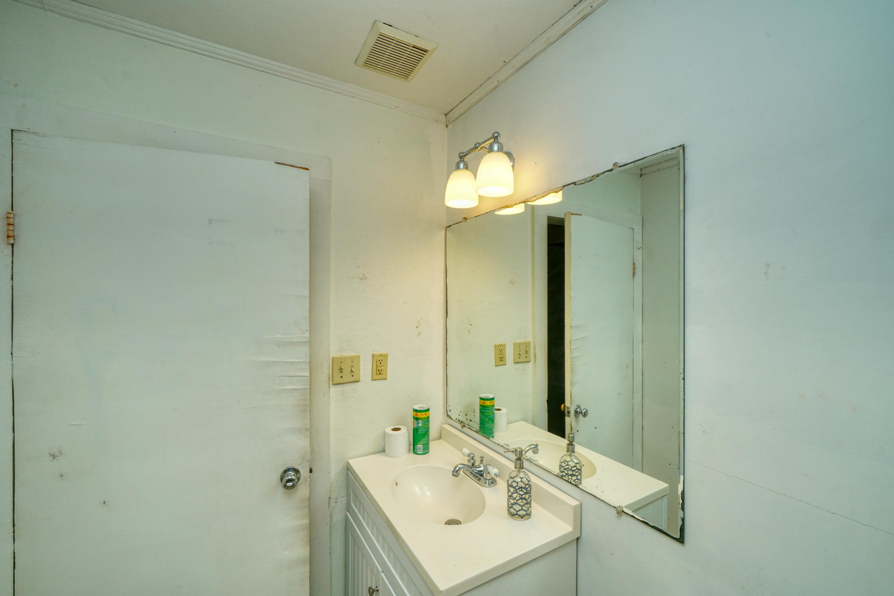 NO RECORDED SUBDIVISION - Residential