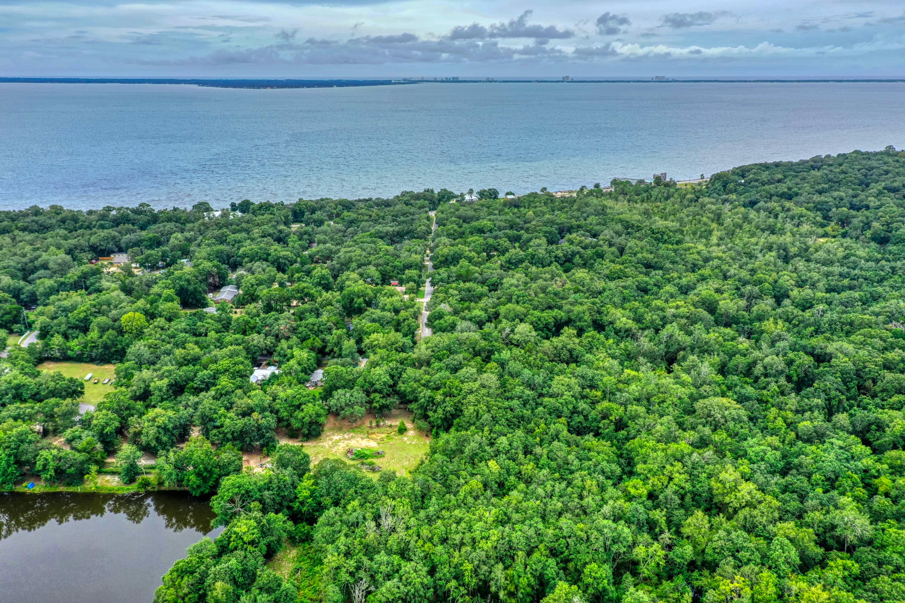 NO RECORDED SUBDIVISION - Residential